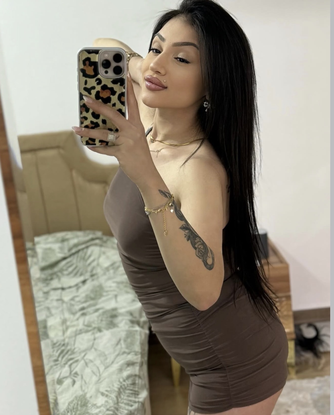 Pınaryazı Çekici Kadın Escort Bayan Şirin