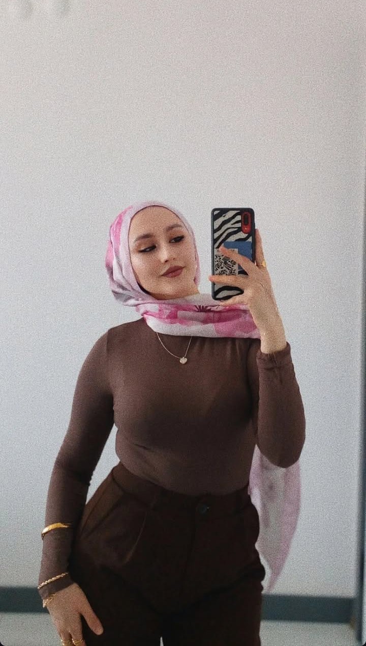 Çakallar Eşsiz Escort Bayan Gülden